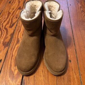 UGG Brown Ankle Boots with Cream Lining